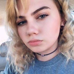 Meet your Posher, Molly